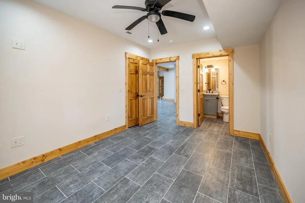 52 DAM VIEW DRIVE Oakland, MD 21550