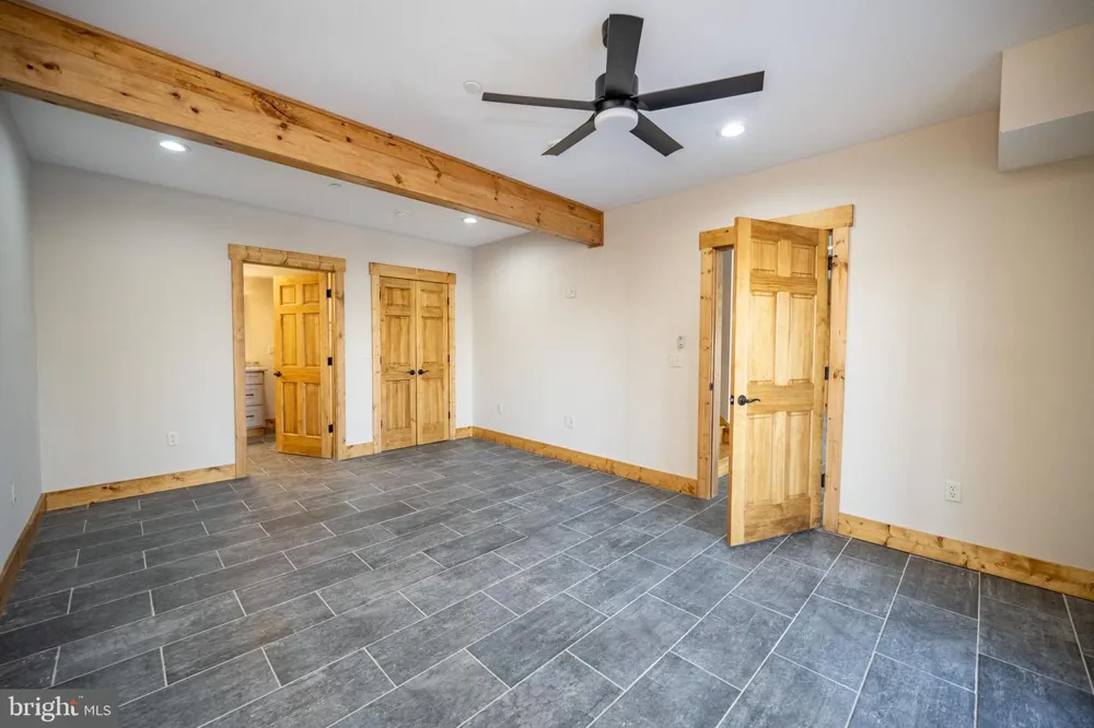 52 DAM VIEW DRIVE Oakland, MD 21550