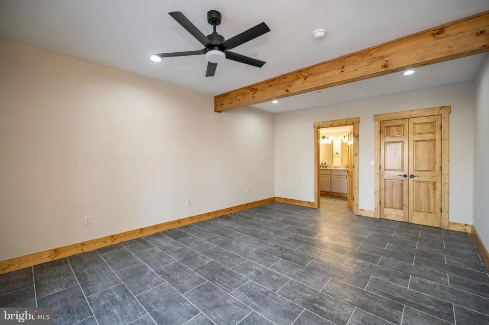 52 DAM VIEW DRIVE Oakland, MD 21550