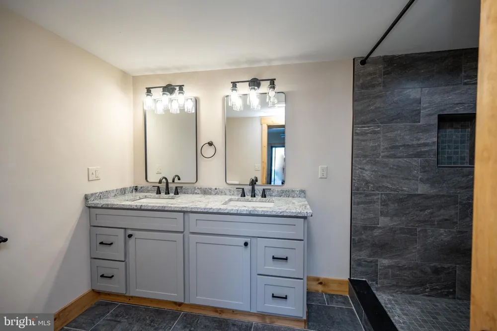 52 DAM VIEW DRIVE Oakland, MD 21550
