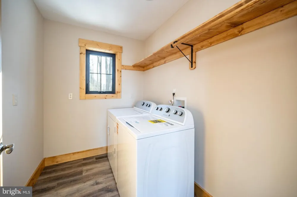 52 DAM VIEW DRIVE Oakland, MD 21550