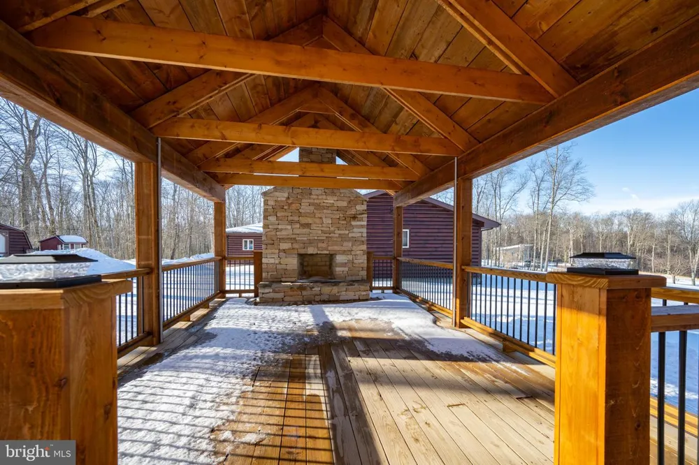 52 DAM VIEW DRIVE Oakland, MD 21550