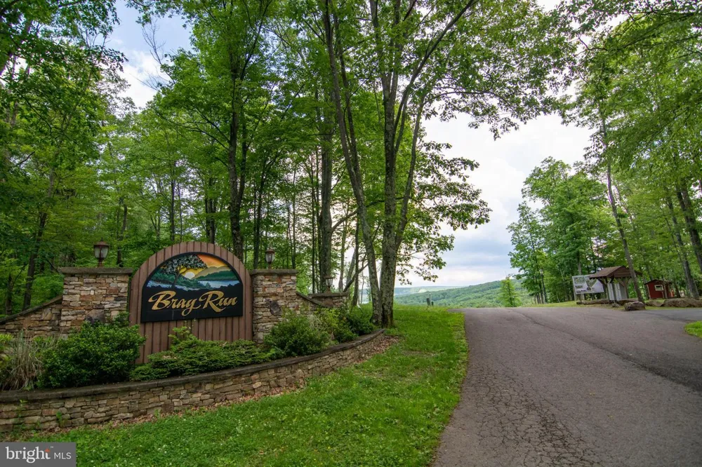 52 DAM VIEW DRIVE Oakland, MD 21550