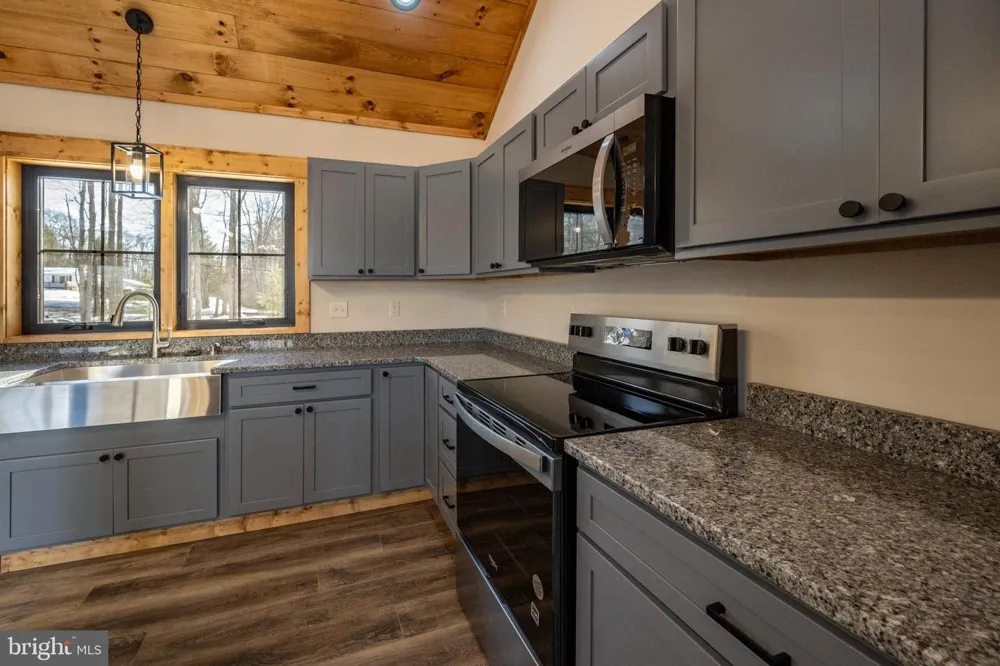52 DAM VIEW DRIVE Oakland, MD 21550