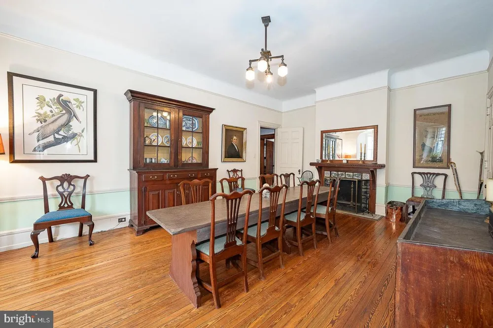 266 BEECHWOOD DRIVE Bryn Mawr, PA 19010