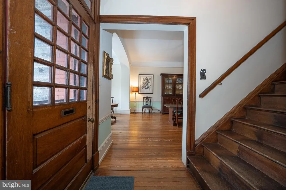 266 BEECHWOOD DRIVE Bryn Mawr, PA 19010