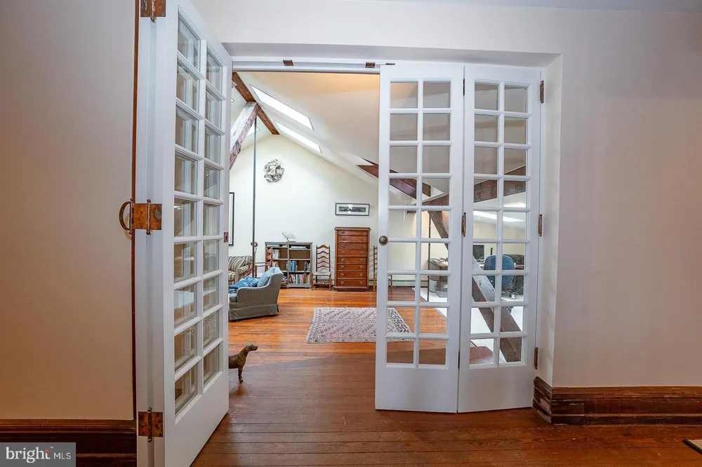 266 BEECHWOOD DRIVE Bryn Mawr, PA 19010