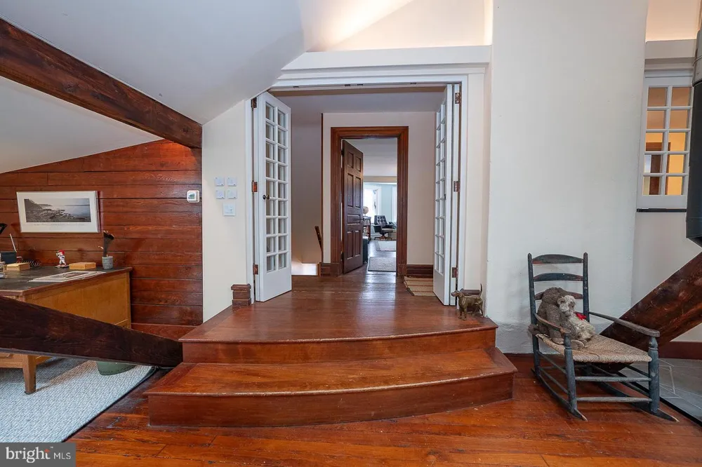 266 BEECHWOOD DRIVE Bryn Mawr, PA 19010