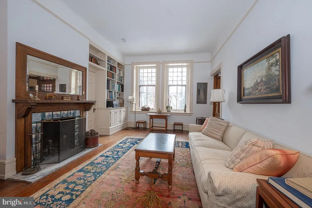 266 BEECHWOOD DRIVE Bryn Mawr, PA 19010