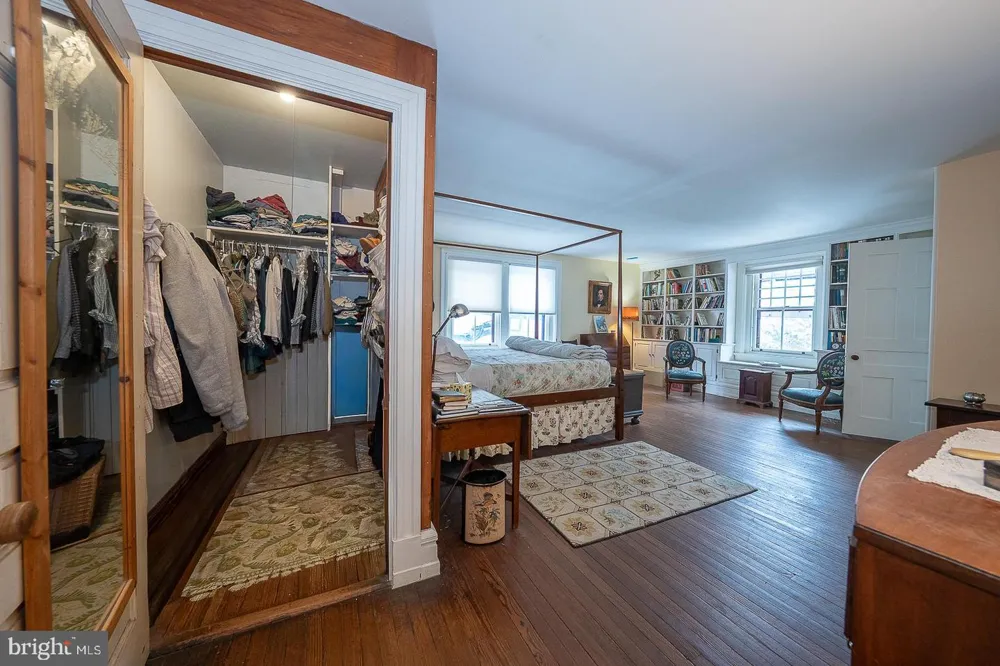 266 BEECHWOOD DRIVE Bryn Mawr, PA 19010