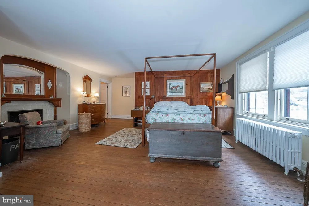 266 BEECHWOOD DRIVE Bryn Mawr, PA 19010