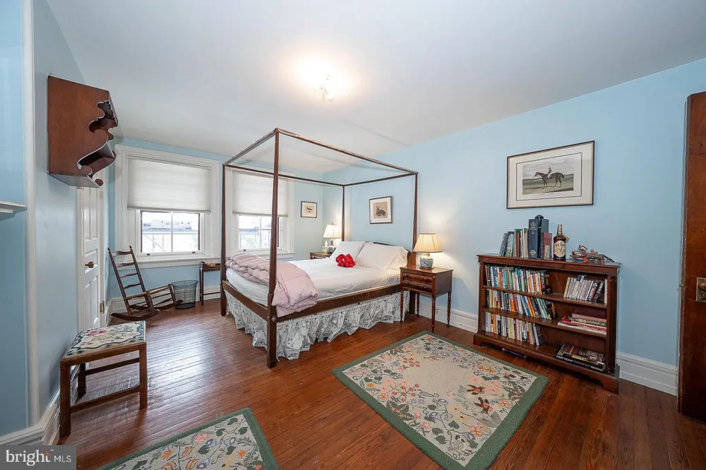266 BEECHWOOD DRIVE Bryn Mawr, PA 19010