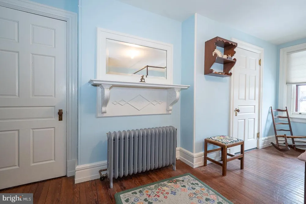 266 BEECHWOOD DRIVE Bryn Mawr, PA 19010