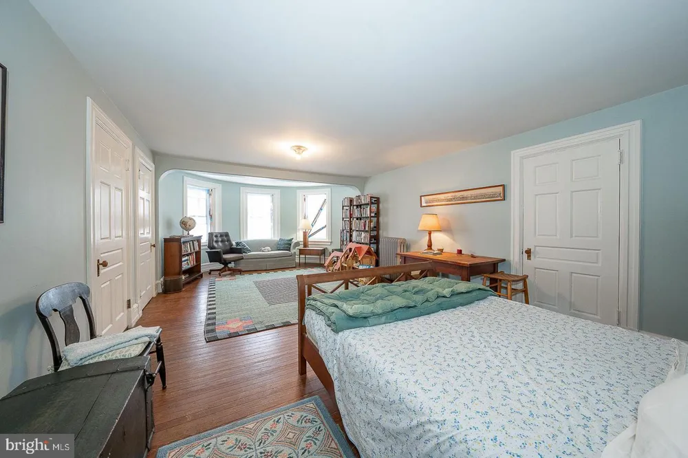 266 BEECHWOOD DRIVE Bryn Mawr, PA 19010