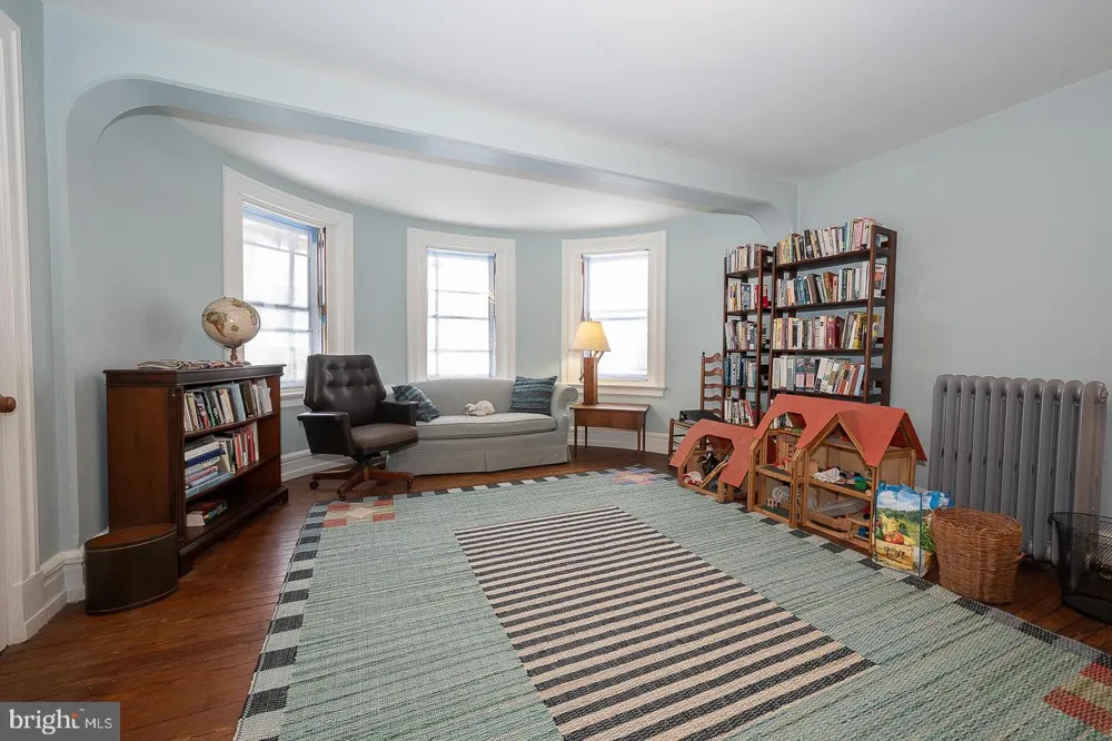 266 BEECHWOOD DRIVE Bryn Mawr, PA 19010