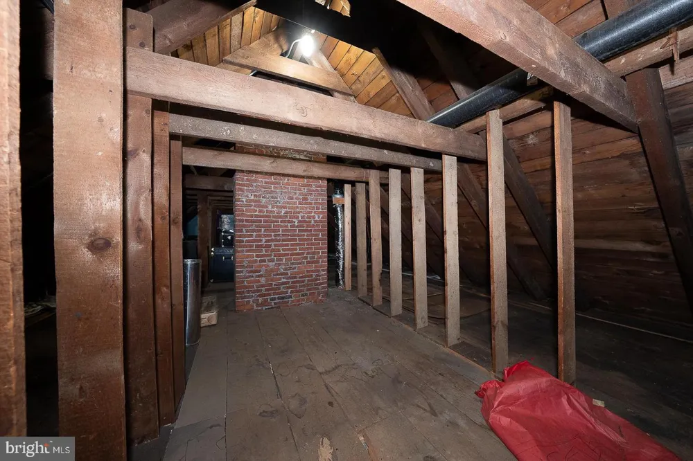 266 BEECHWOOD DRIVE Bryn Mawr, PA 19010