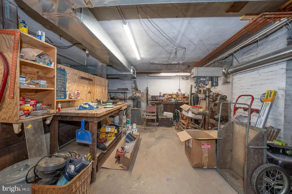 266 BEECHWOOD DRIVE Bryn Mawr, PA 19010