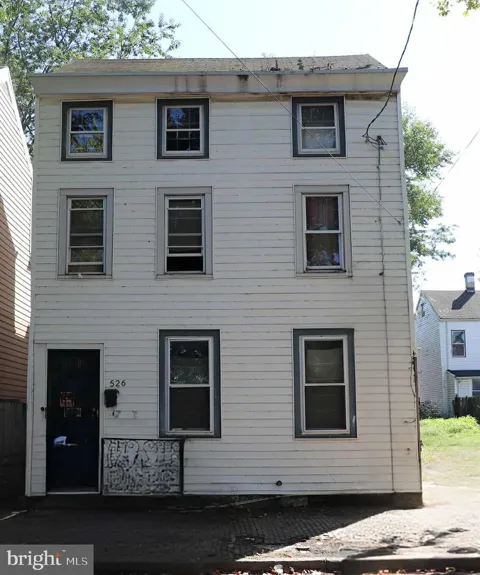526 LAMBERTON STREET