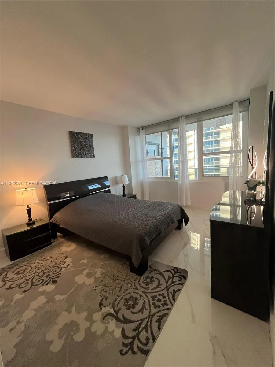 3505 S Ocean Dr #1510 Hollywood, FL 33019