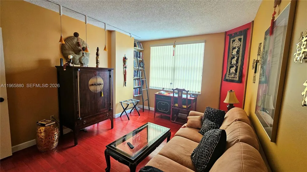 1985 S Ocean Dr #10J Hallandale Beach, FL 33009