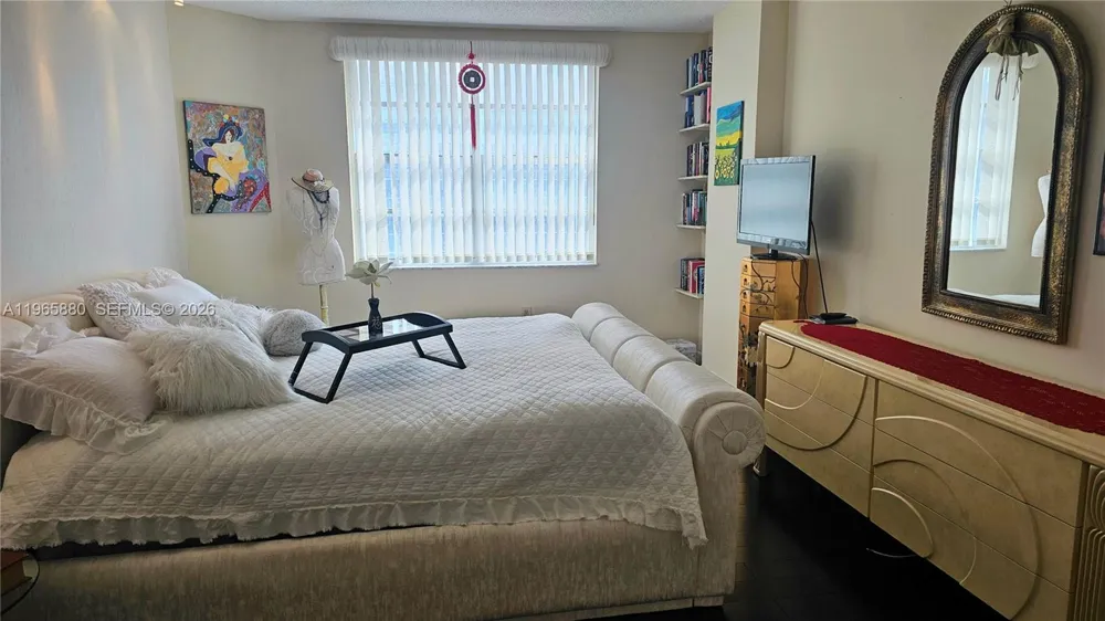1985 S Ocean Dr #10J Hallandale Beach, FL 33009