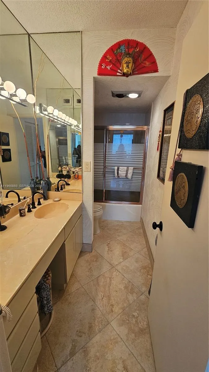 1985 S Ocean Dr #10J Hallandale Beach, FL 33009