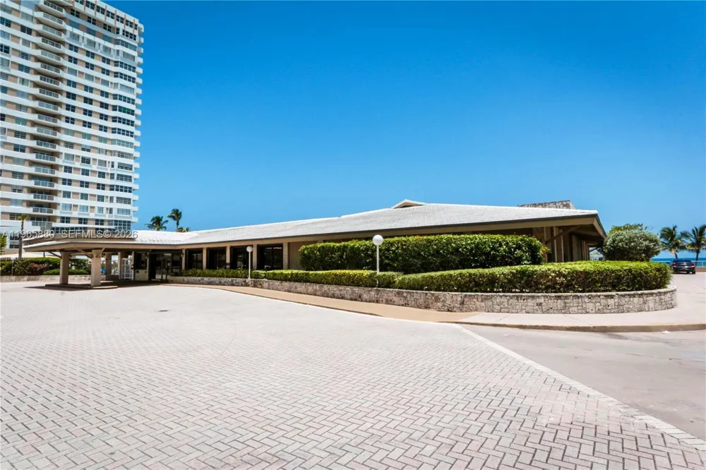 1985 S Ocean Dr #10J Hallandale Beach, FL 33009