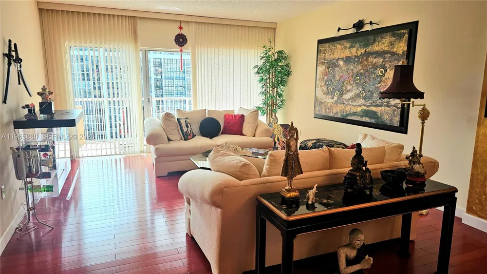 1985 S Ocean Dr #10J Hallandale Beach, FL 33009