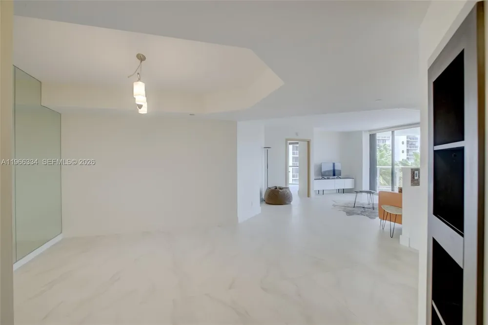 3600 Yacht Club Dr #703 Aventura, FL 33180