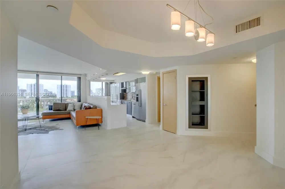 3600 Yacht Club Dr #703 Aventura, FL 33180