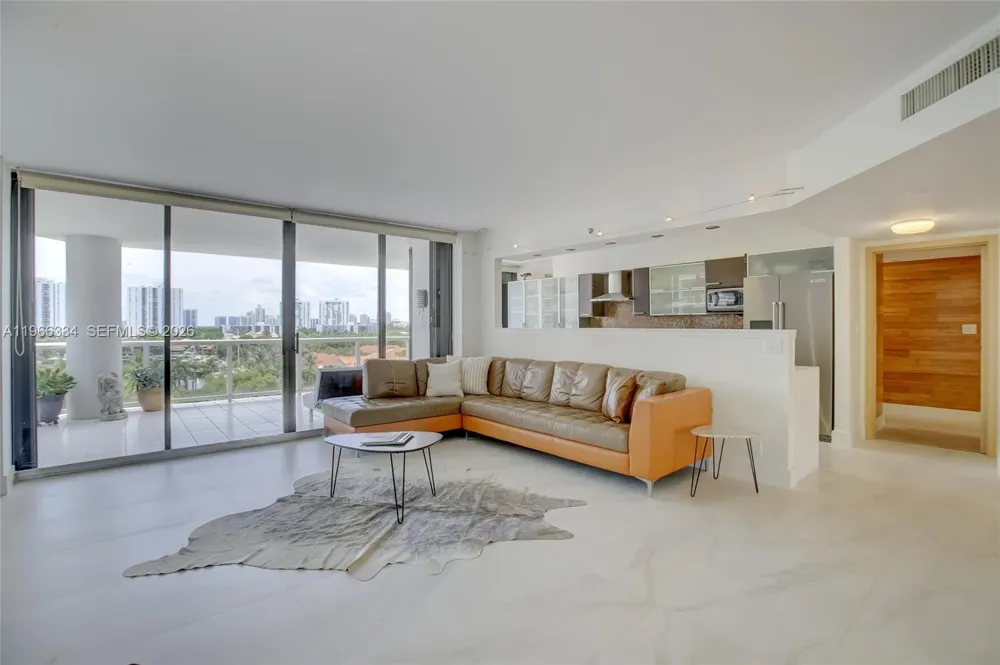 3600 Yacht Club Dr #703 Aventura, FL 33180