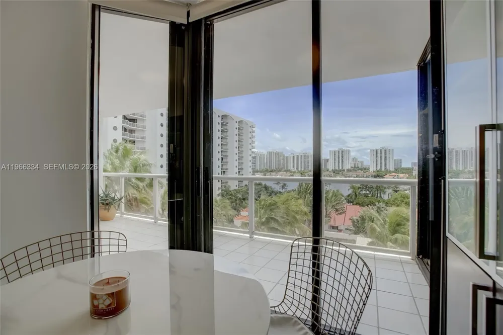 3600 Yacht Club Dr #703 Aventura, FL 33180