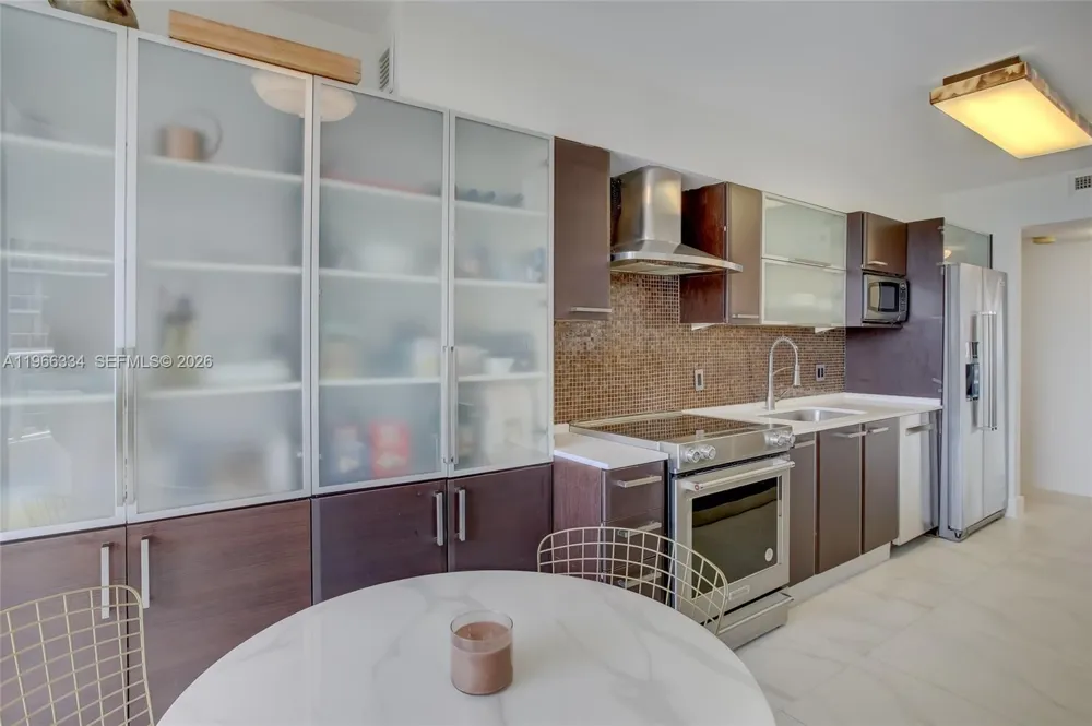 3600 Yacht Club Dr #703 Aventura, FL 33180