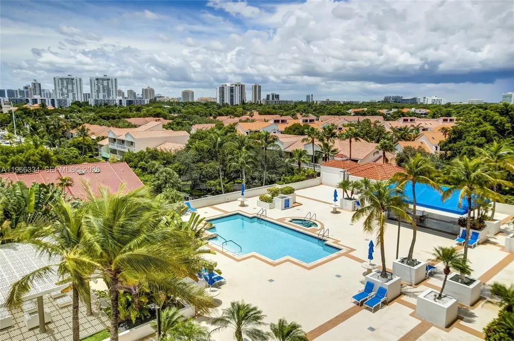 3600 Yacht Club Dr #703 Aventura, FL 33180