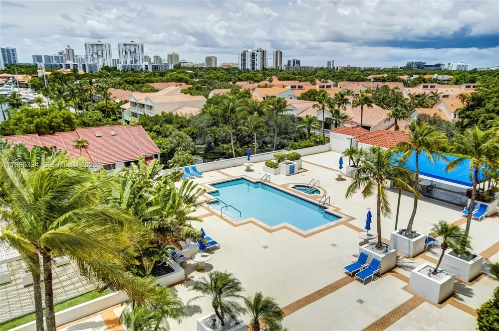 3600 Yacht Club Dr #703 Aventura, FL 33180