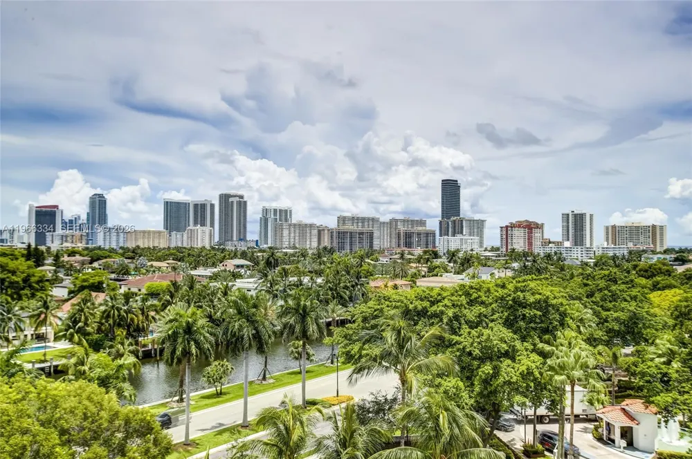 3600 Yacht Club Dr #703 Aventura, FL 33180