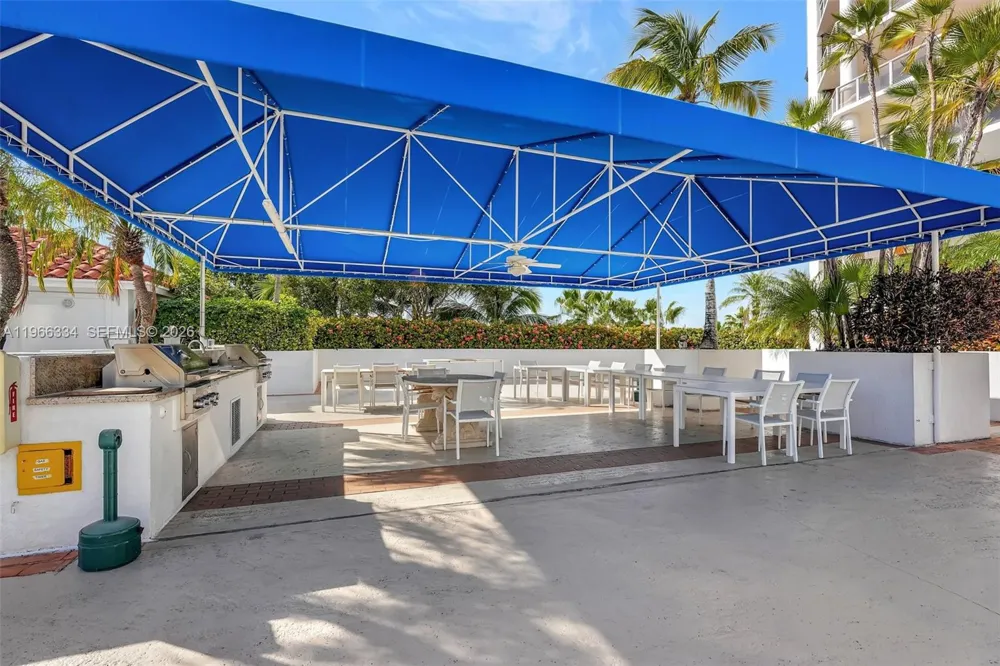 3600 Yacht Club Dr #703 Aventura, FL 33180