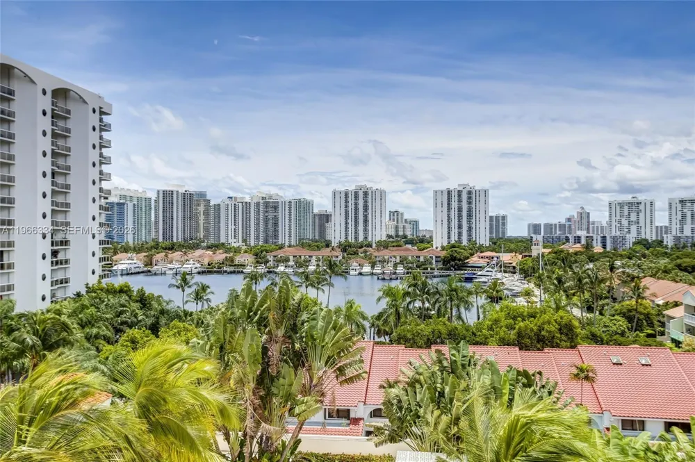 3600 Yacht Club Dr #703 Aventura, FL 33180