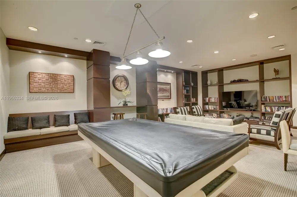3600 Yacht Club Dr #703 Aventura, FL 33180