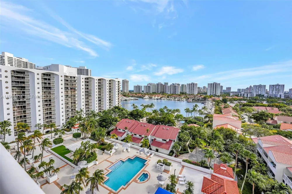 3600 Yacht Club Dr #703 Aventura, FL 33180