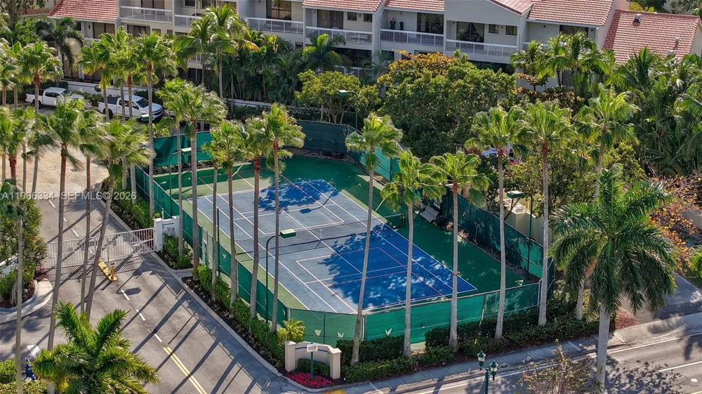 3600 Yacht Club Dr #703 Aventura, FL 33180