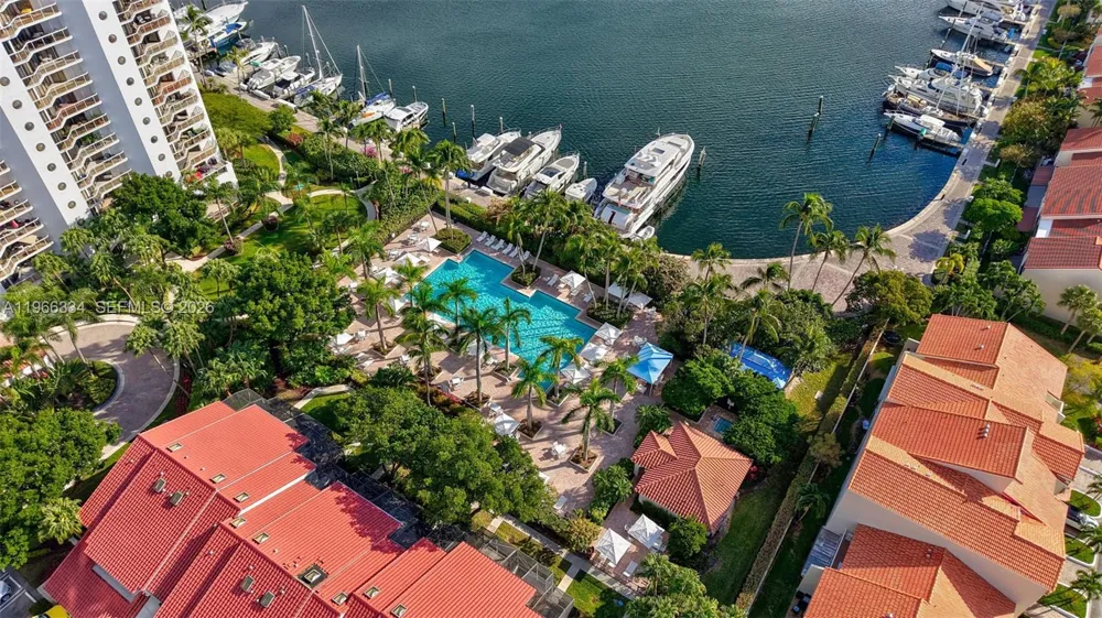 3600 Yacht Club Dr #703 Aventura, FL 33180
