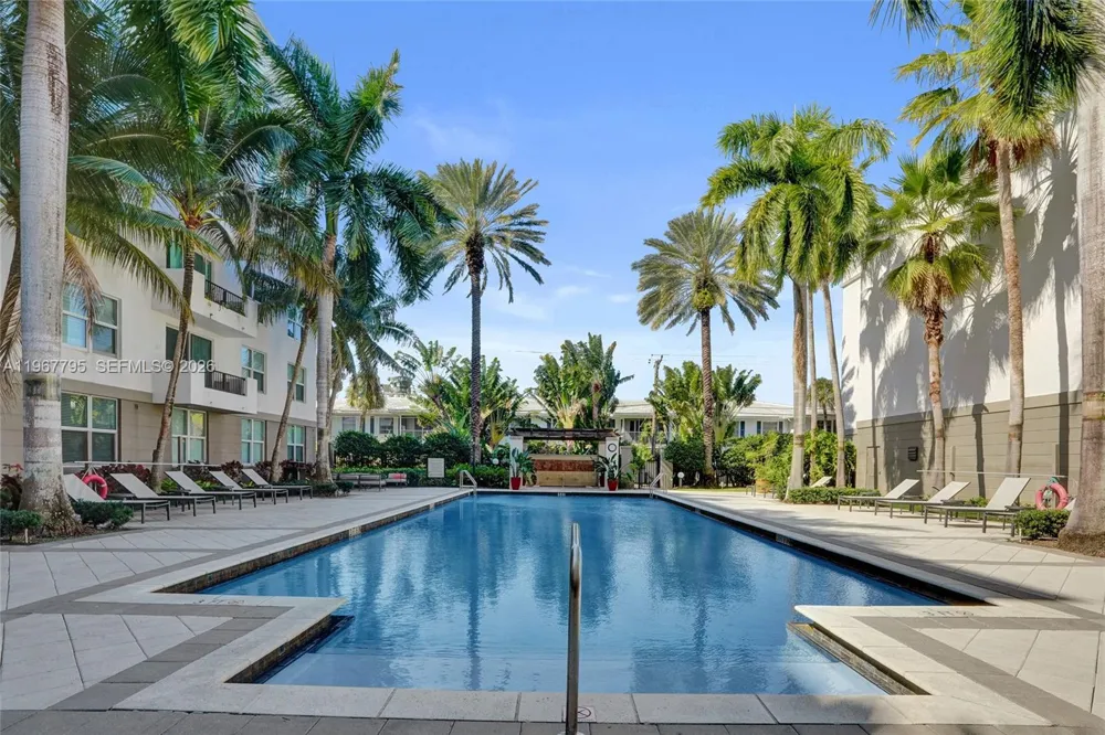 2421 NE 65th St #202 Fort Lauderdale, FL 33308