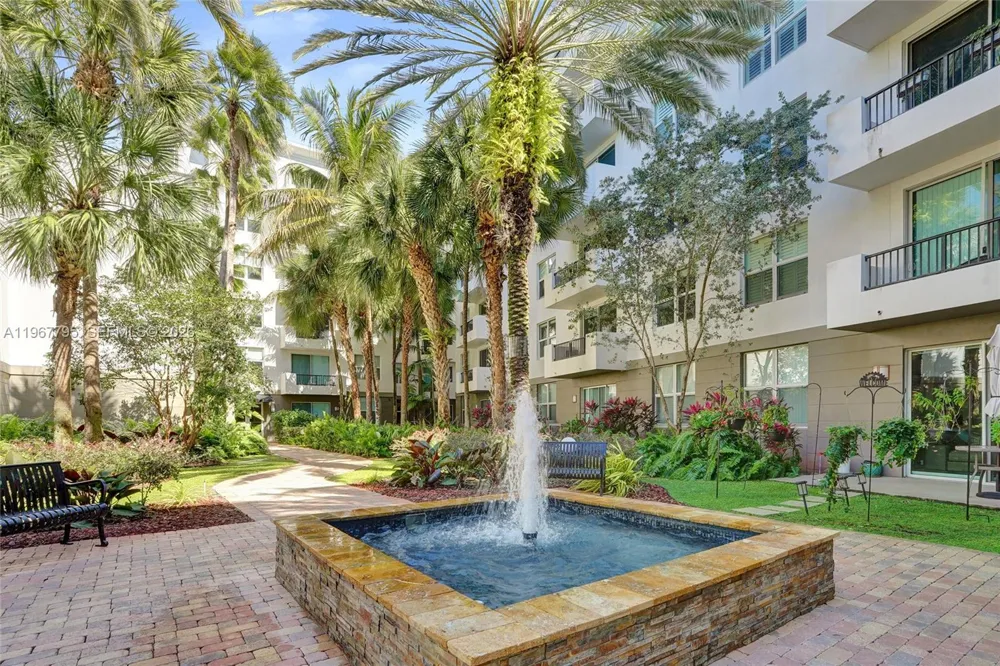 2421 NE 65th St #202 Fort Lauderdale, FL 33308