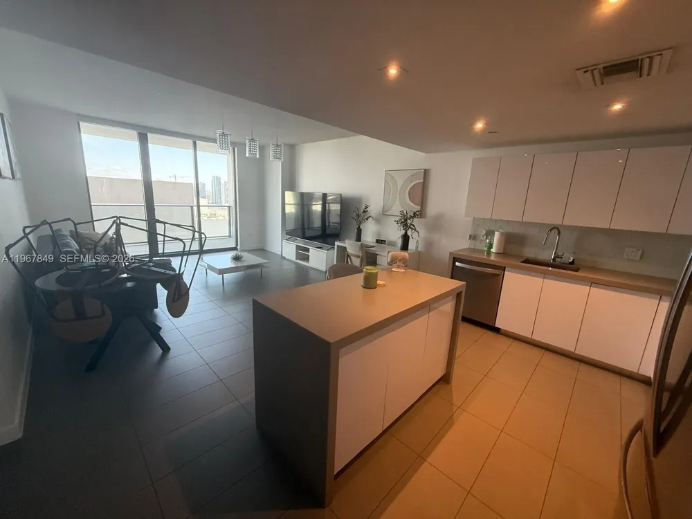 1600 NE 1st Ave #3319 Miami, FL 33132
