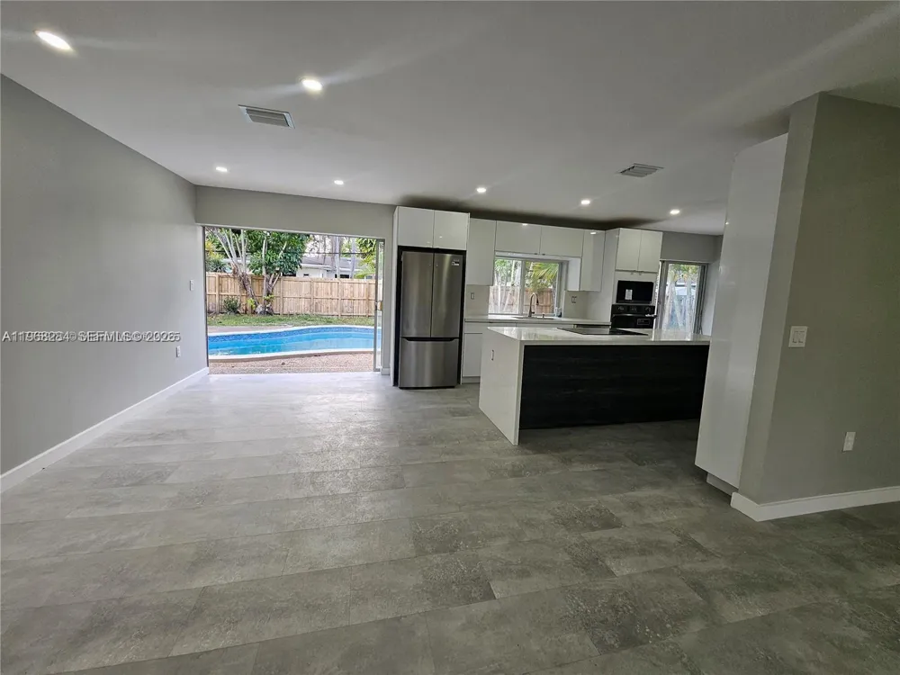 221 SW 53rd Ave Plantation, FL 33317