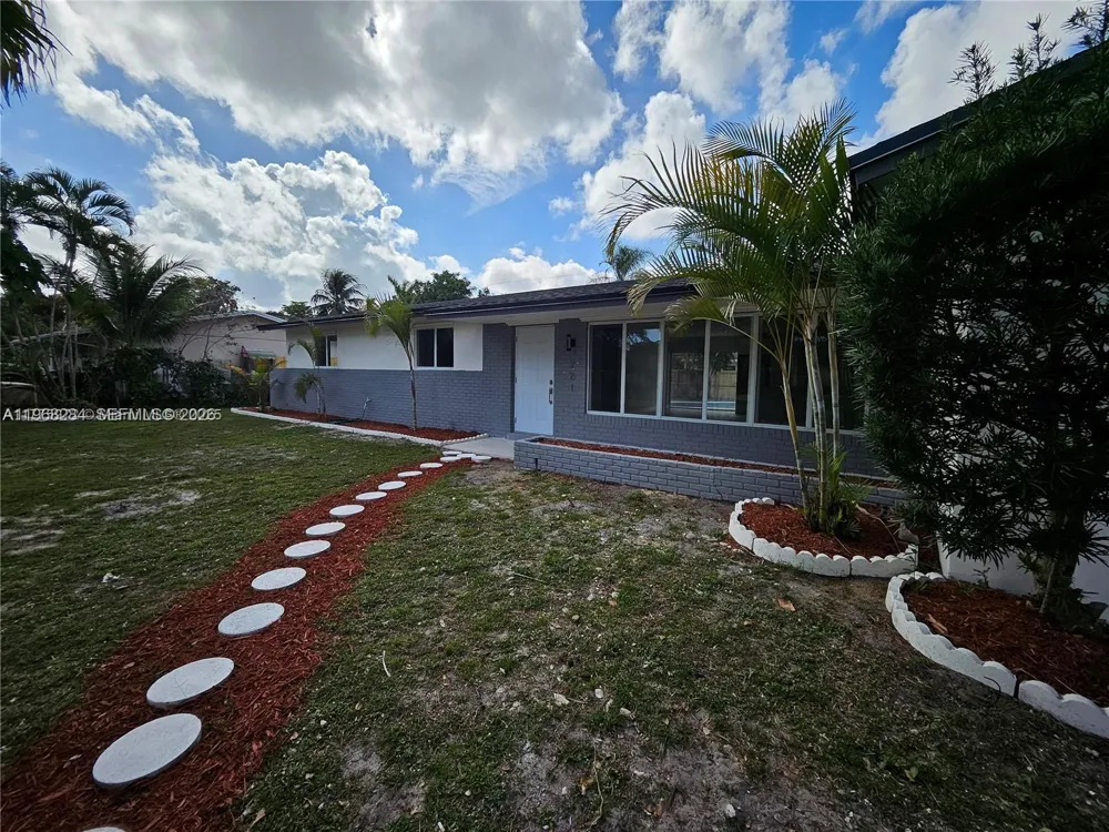 221 SW 53rd Ave Plantation, FL 33317