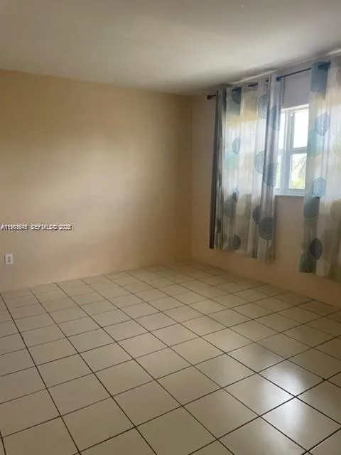 1450 Atlantic Shores Blvd #304 Hallandale Beach, FL 33009