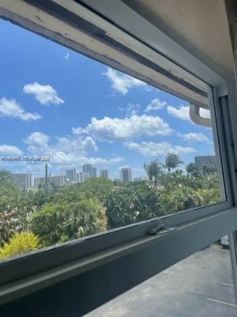 1450 Atlantic Shores Blvd #304 Hallandale Beach, FL 33009