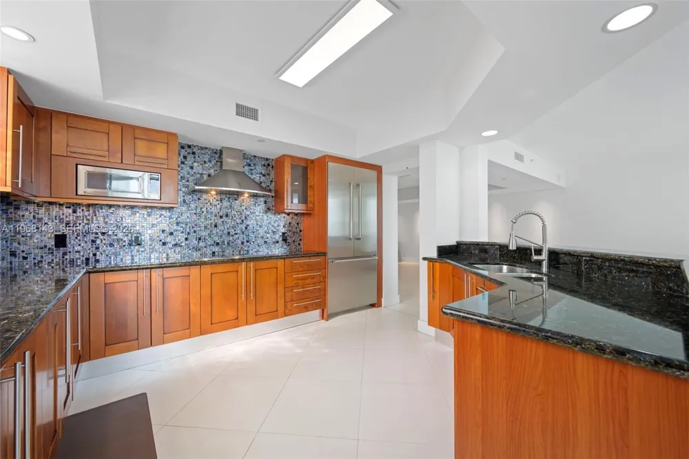 3301 NE 183 Street #2209 Aventura, FL 33160